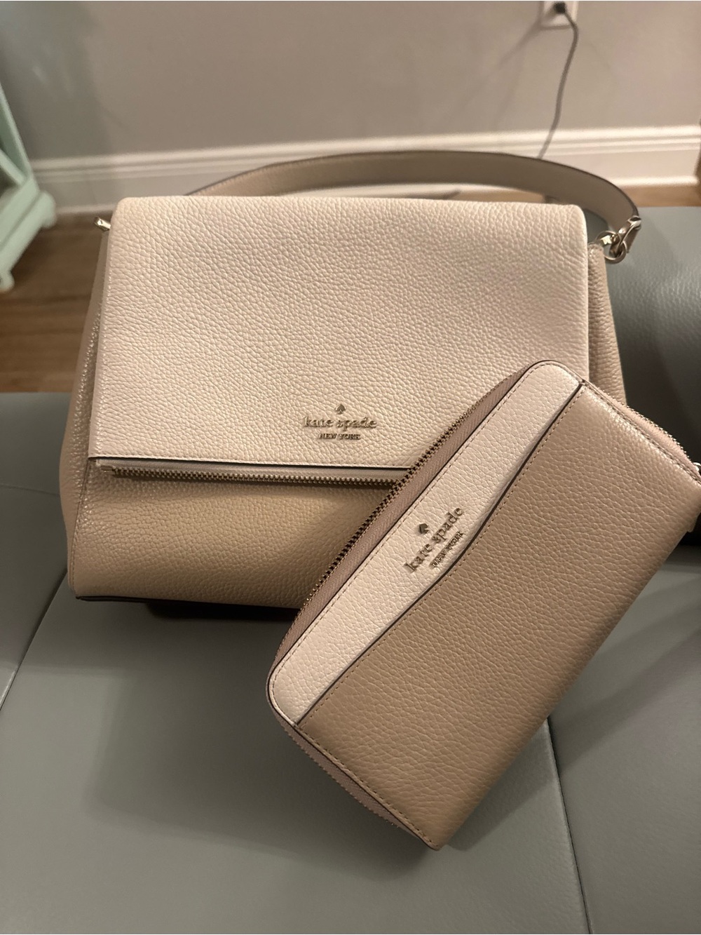 kate spade Two-Tone Beige & Cream Leather Shoulder Bag with Matching Zip Wallet